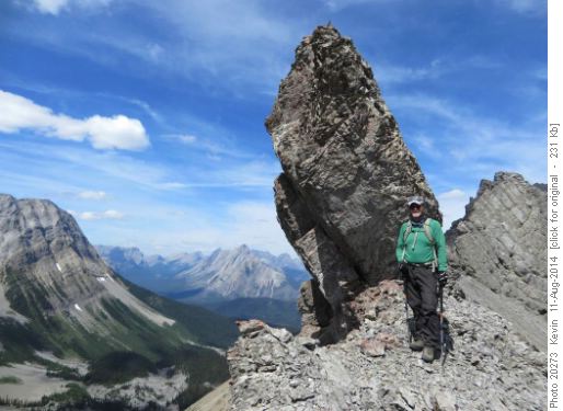 Kevin on the connecting ridge between The Fist and Tent Ridge