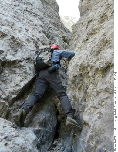 Damian negotiating the first chockstone in the chimney