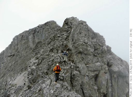 Rotten loose rock along the traverse