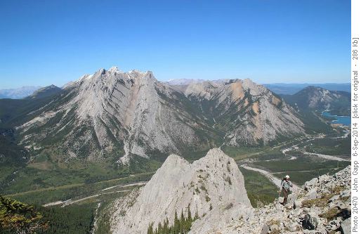 Ascent ridge in clockwise direction