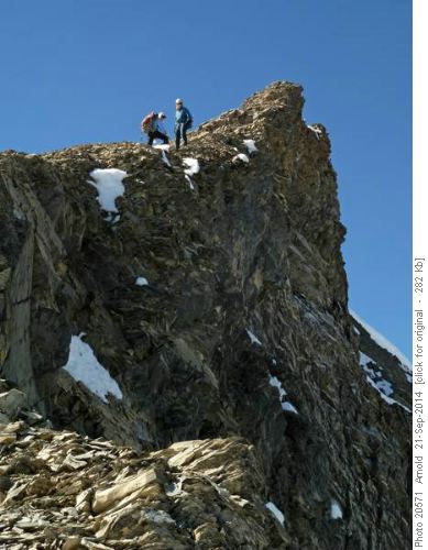 {428 Ald Sig} and {532 John Due} on north ridge of Mount Lychnis