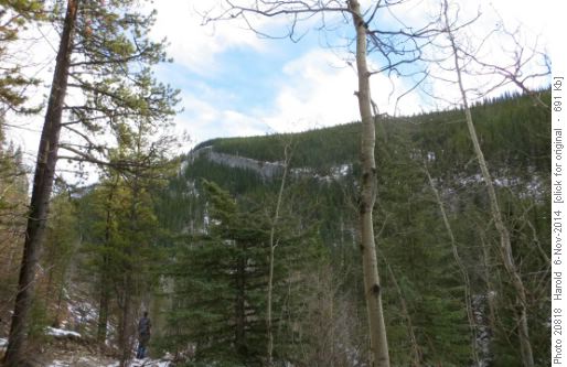 Vents Ridge with ascent route along the rock wall