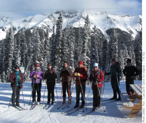 A brief stop at Elk Pass