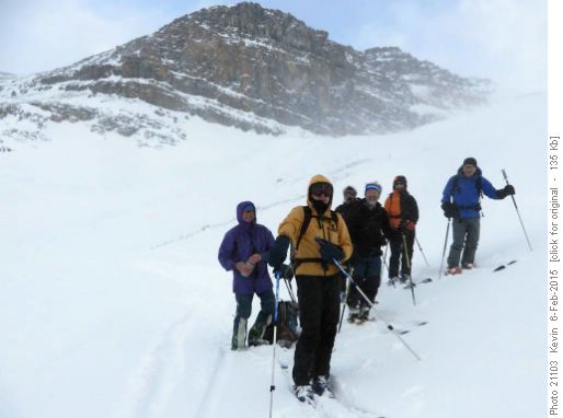 Another short break at the bottom of the Cirque-Observation Col