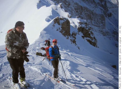 {906 c v} and Gary about to drop in
