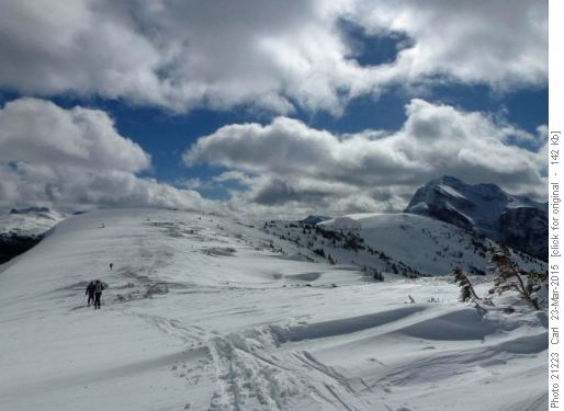 Skiing the Monarch Ramparts