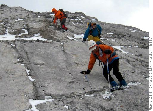 Descending lower ridge