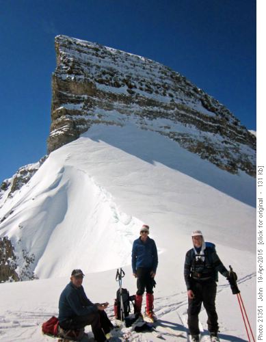 {906 c v}, {471 Manfred Cz} and {374 Gera Steh} at Popes peak col