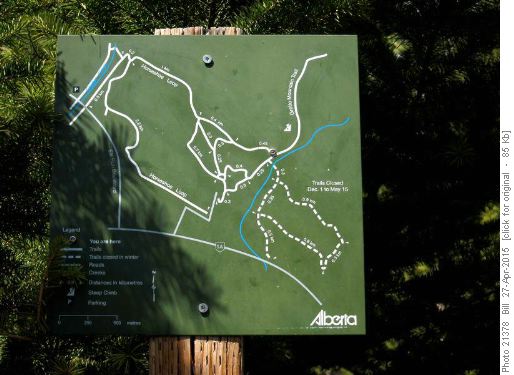 Trail sign, ignoring the trail to the east