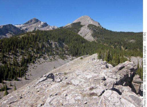 Descending ridges from Blacrock Nub towards the Anti-Ghost.