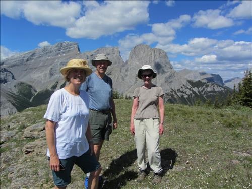 {198 Madeleine Mangels}, {177 Ron Hunter} & {499 Mary Evans} on top of Wind Ridge