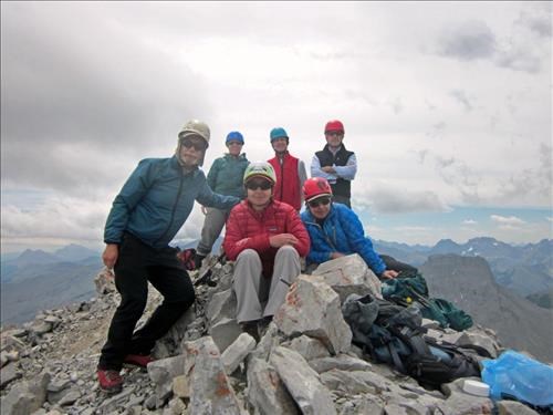 {532 John Du}, {1316 Cel Soul}, {841 Cord Ri}, {212 Dav Mul}, {976 Jeann Pro} and {607 Dam Gann} summit Mount Fullerton