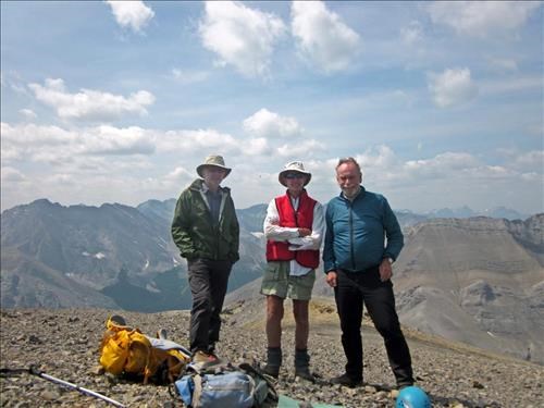 {607 Dam Gann}, {212 Dav Mull} and {532 John Du} summit Mount Romulus.