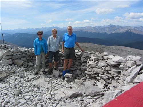 {731 Aldis Hallson}, {198 Madeleine Mangels} & {177 Ron Hunter} at the summit of Moose Mountain.