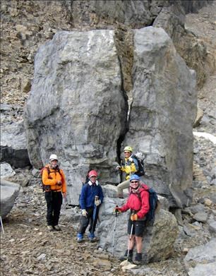 {532 John Du}, {1154 Jac Buc}, {581 Sus Mcc} and {413 Gar Luz} by split rock landmark on west side Mount Noyes