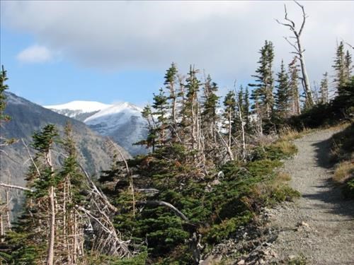 Scenic Point trail on a beautiful, sunny day