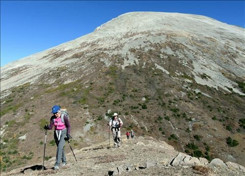 Heading up the outlier with North Kent in the background Heading up the outlier with North Kent in the background