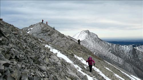 Leaving the summit of Serendipity Peak (Patterson's peak in the background) Leaving the summit of Serendipity Peak (Patterson's peak in the background)