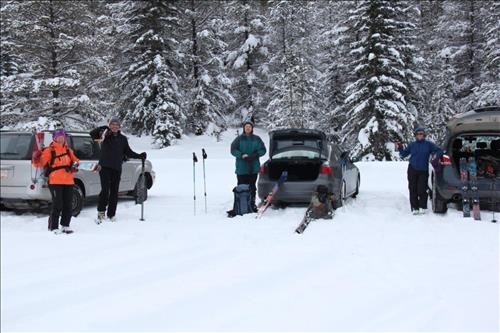 Christine, Bernie, Jim, Kim (Paul behind the camera) in the Chickadee Valley parking lot - ready to go!