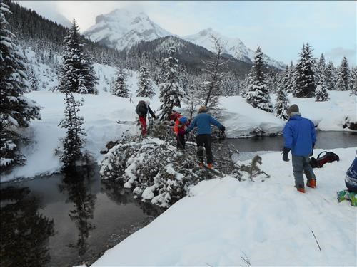 Ramblers helping Ramblers
