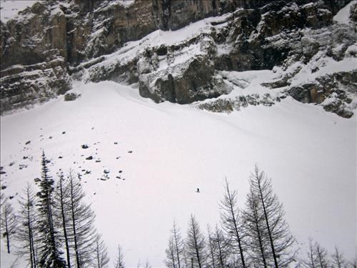 {1456 Clif Pot} heading for a fresh line .... did he find a good line? ... see next photo