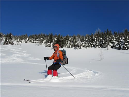 Sim cranking turns down to Healy Pass from the North Ridge