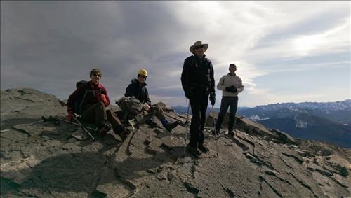 Windy summit lunch stop