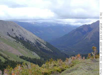 Highwood Valley to south of Mount Lipsett