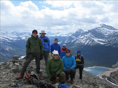 Group photo on the summit of Rimwall