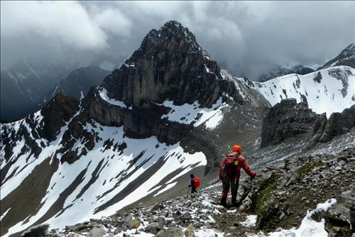 Christine G and Susan on the way to the last bump of the ridge. Mt Smuts dominant in the background.