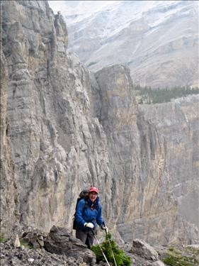 {1428 Hann Whi} ascending Mount Remus