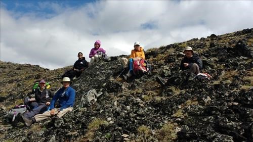 Lunch on Grizzly Ridge.