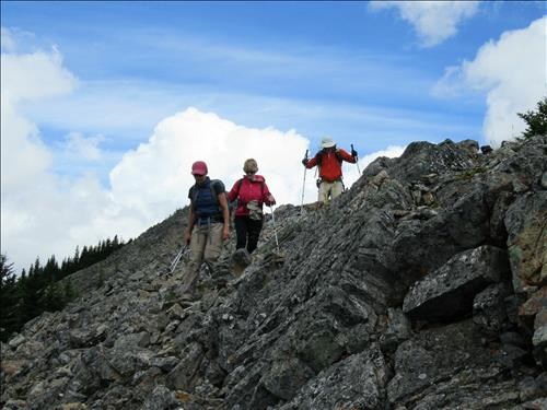Heading down the upper ridge 