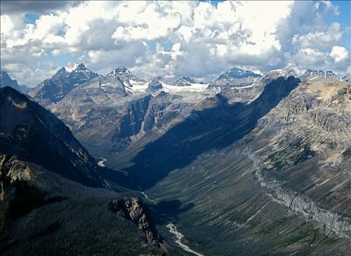 Valley of Ten Peaks in the distance.