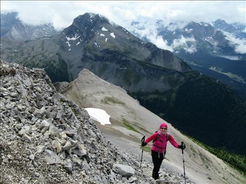 Sonja a few steps from the summit cairn