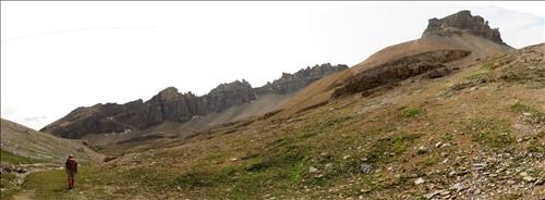 Cornelis heading south on the south side of Dolomite Pass S.