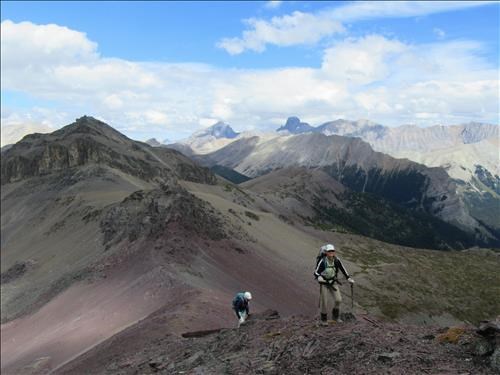 Susan and Sim on the ridge below Purple Peak Susan and Sim on the ridge below Purple Peak