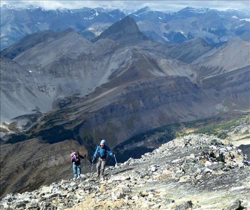 Peter and Mihaela on their way to the ridge.