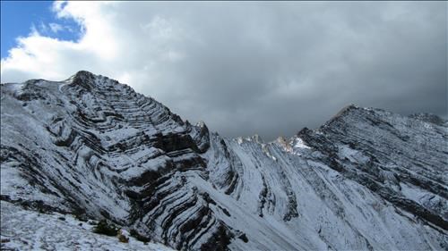 Morning light on the Highwood to Grizzly Ridge traverse