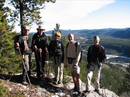 Moe, Doug, Ginger, Francisco, Evan above the Elbow valley