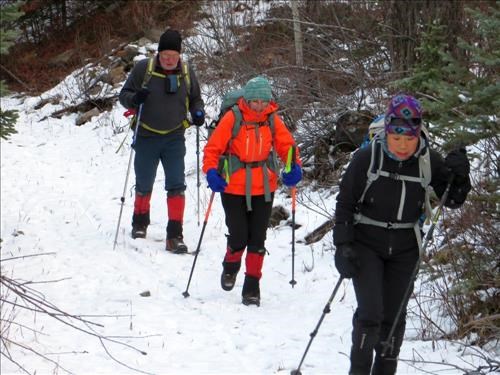 Ivan, Christine and Yoko on the trail just out of the Parking lot.