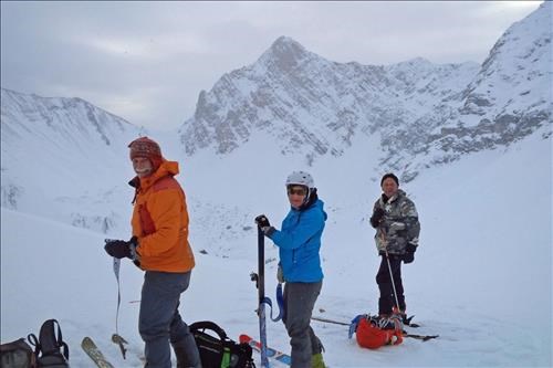 Deskinning at Little Highwood Pass (Mt Tyrwhitt in the bkg)