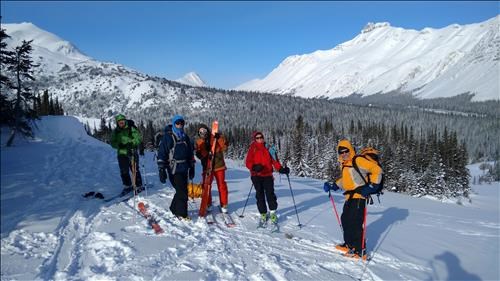 Getting ready to ski on Parker Ridge. Carmie, Dave, John, Kim, Dave (Paul behind the camera)