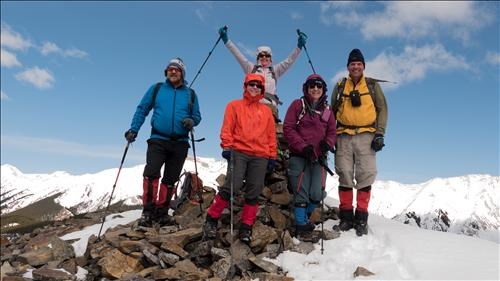 Gordon, Jenny, Teresa, Barb and Cornelis on Junction Hill summit (2233m)