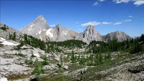 The hanging valley below Piggy Plus Col