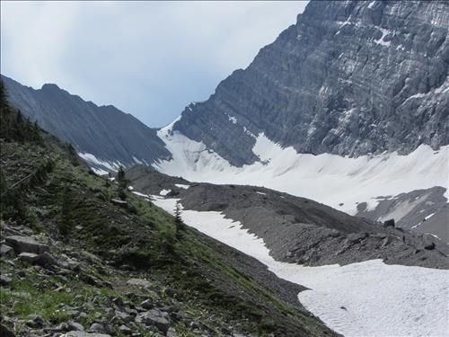 The moraine route to Old Goat Glacier