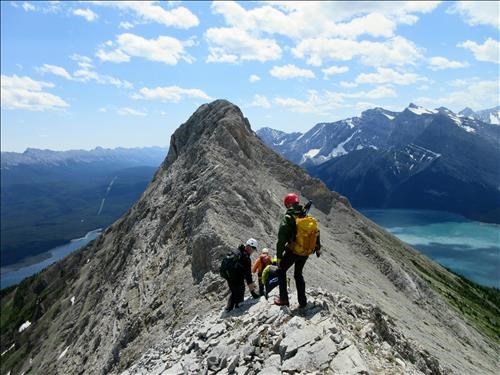Traversing the ridge from the North Peak to the South Peak 