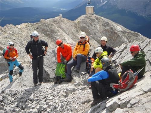 Mt. Indefatigable south peak: Ulrike, Simon, Gary, John, Ross, Alda, Kevin, Damian Mt. Indefatigable south peak: Ulrike, Simon, Gary, John, Ross, Alda, Kevin, Damian