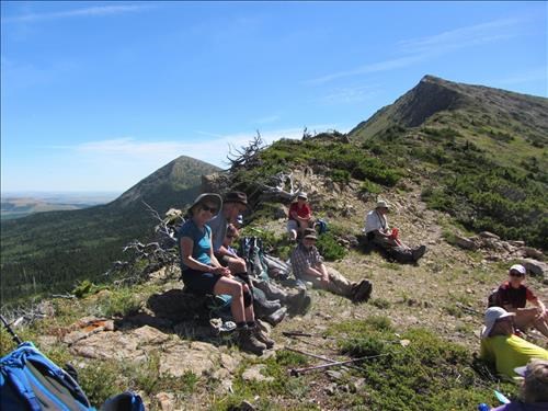 Rest stop at the col, looking towards the off-trail route up to Lakeview Ridge