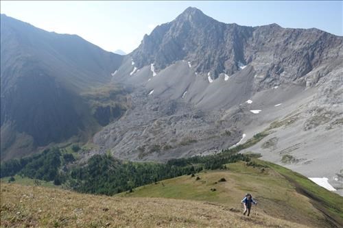 Pocaterra Ridge - Yolande ascending